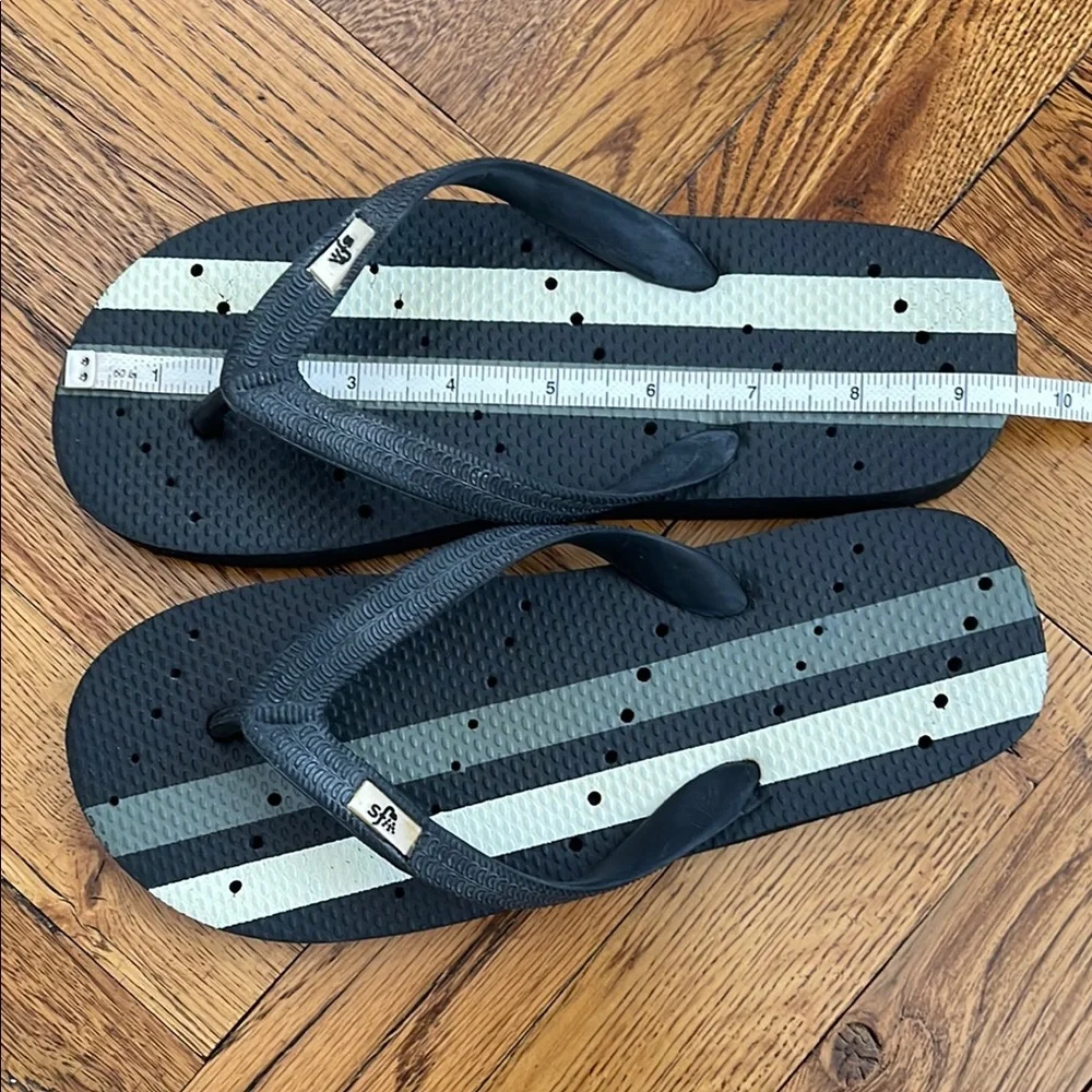 Showaflop Black and Gray Athletic Stripe Flip Flop